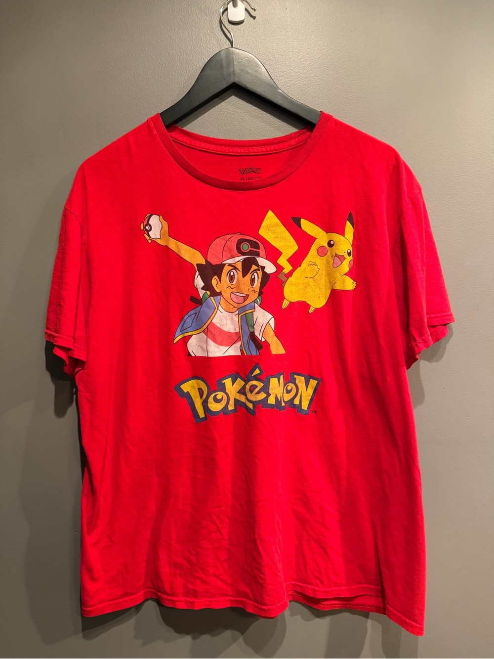 Pokémon Vintage 90’s Red Graphic Tee with Ash & Pikachu XL